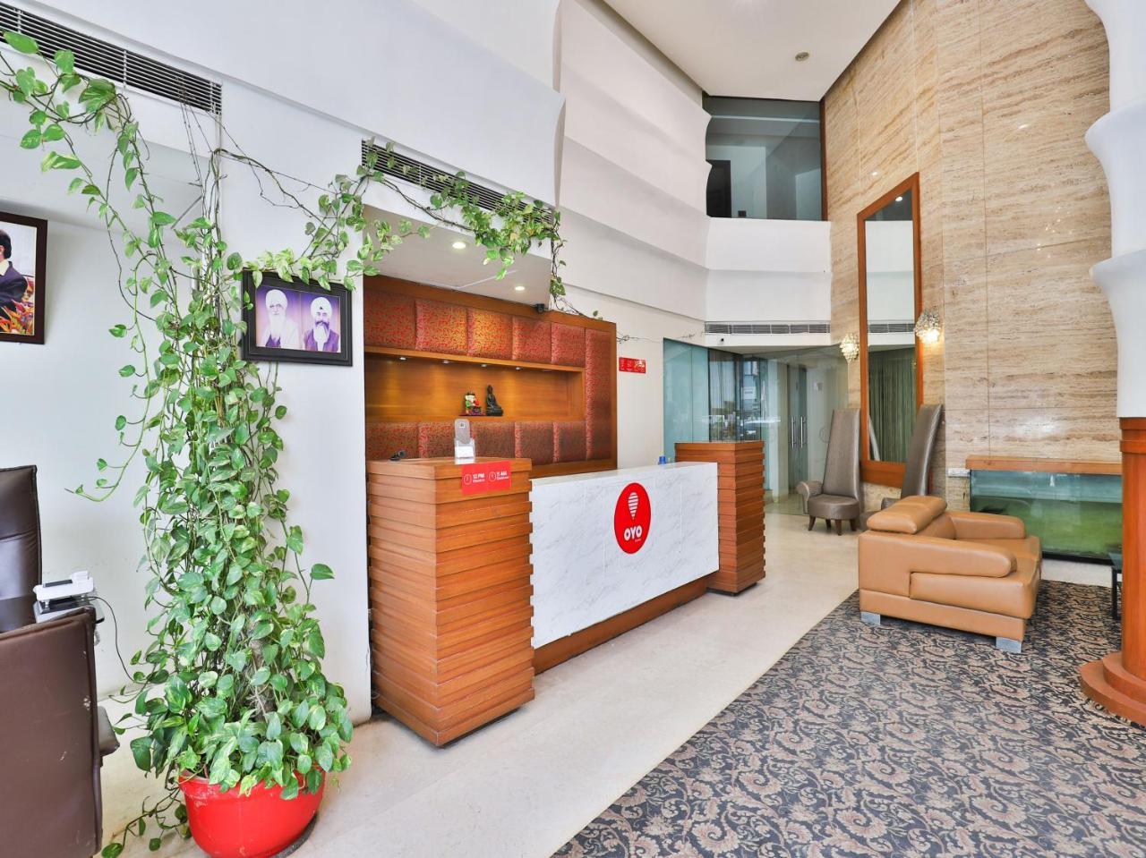 Oyo 1123 Hotel Rock Regency Ahmedabad Exterior photo