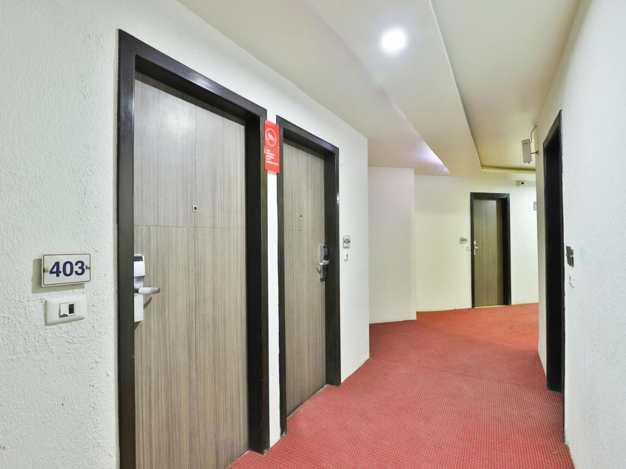 Oyo 1123 Hotel Rock Regency Ahmedabad Exterior photo